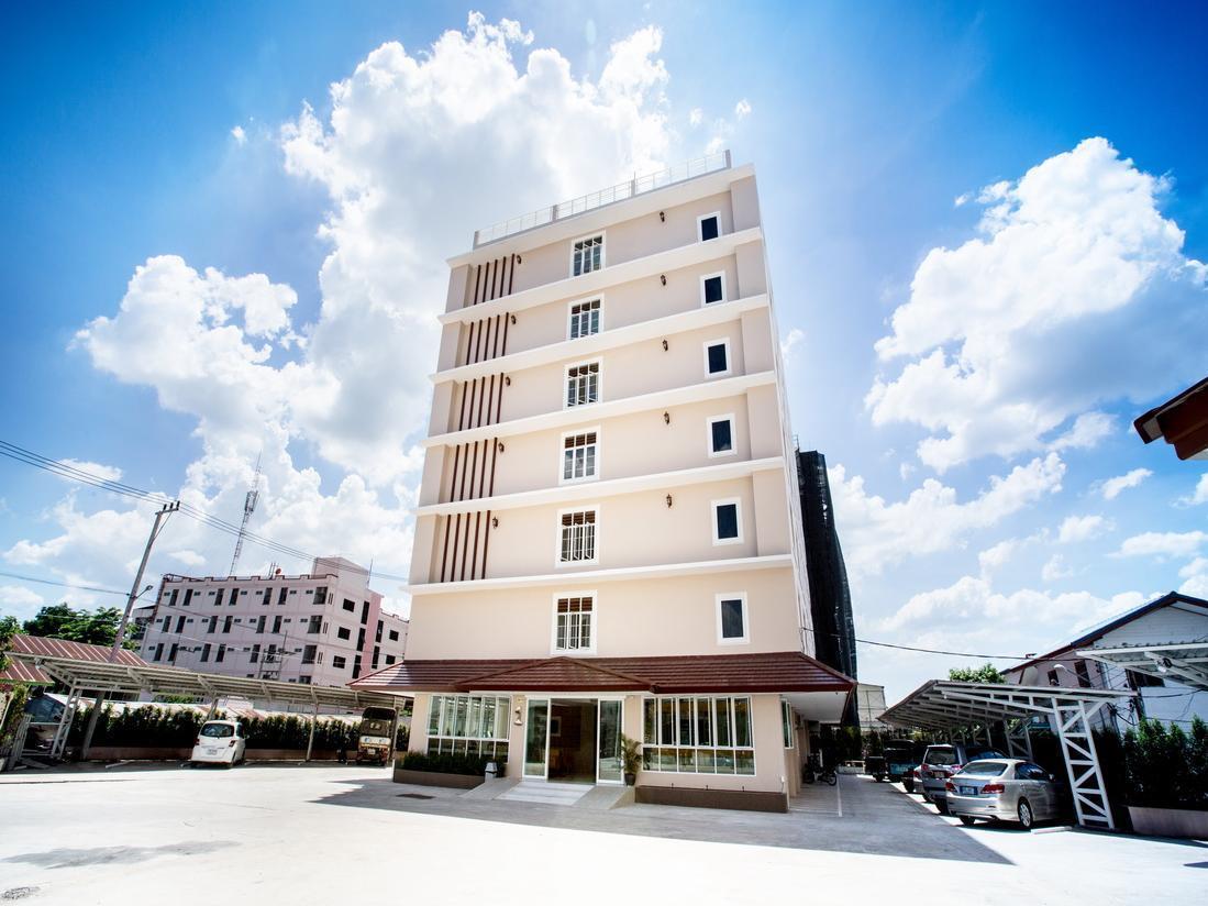 P.A. Thani Hotel Nakhon Sawan Dış mekan fotoğraf
