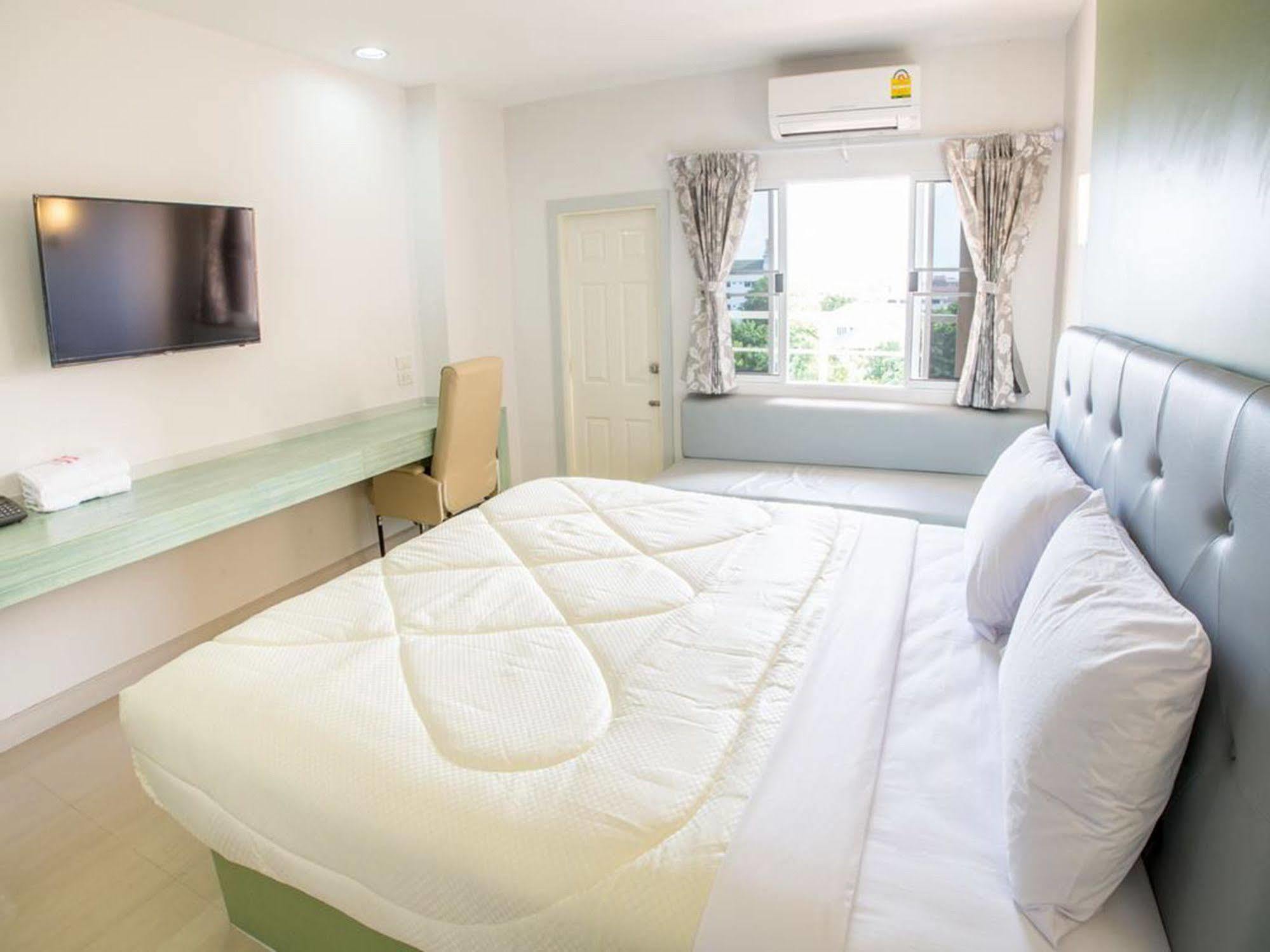 P.A. Thani Hotel Nakhon Sawan Dış mekan fotoğraf